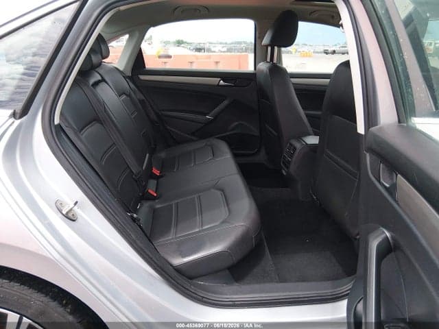 2021 VOLKSWAGEN PASSAT 2.0T SE 8