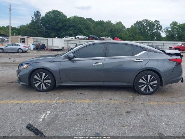 2022 NISSAN ALTIMA SV FWD 14