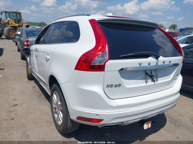 2015 VOLVO XC60 T5 3