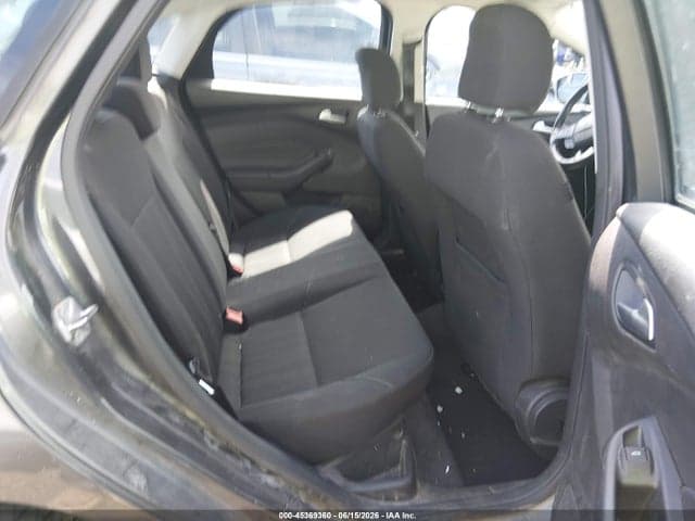 2017 FORD FOCUS SE 8