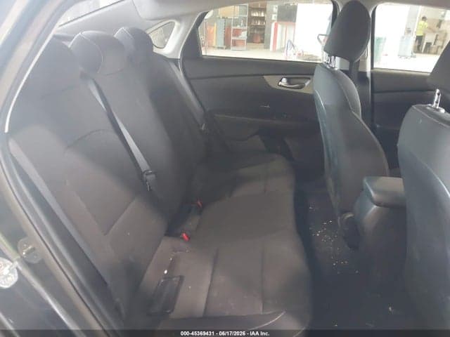 2019 KIA FORTE FE 8