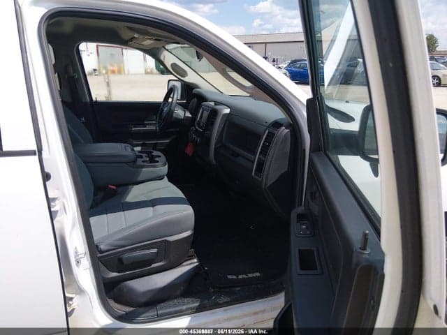 2017 RAM 1500 TRADESMAN 4X4 6'4 BOX 5