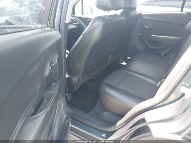 2021 CHEVROLET TRAX AWD LT 8