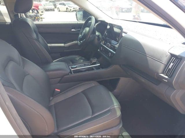 2024 NISSAN PATHFINDER SL 4WD 5