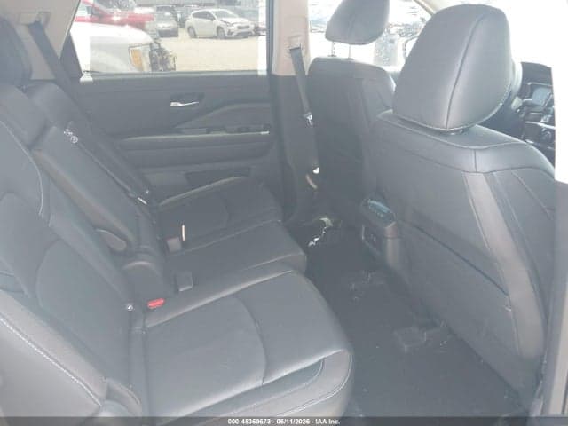 2024 NISSAN PATHFINDER SL 4WD 8