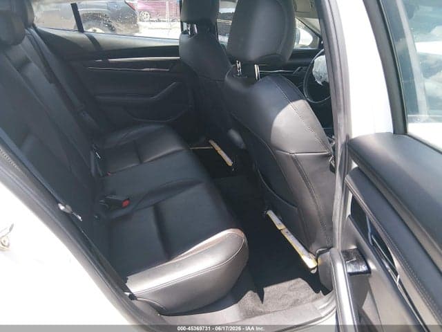 2022 MAZDA MAZDA3 PREMIUM 8