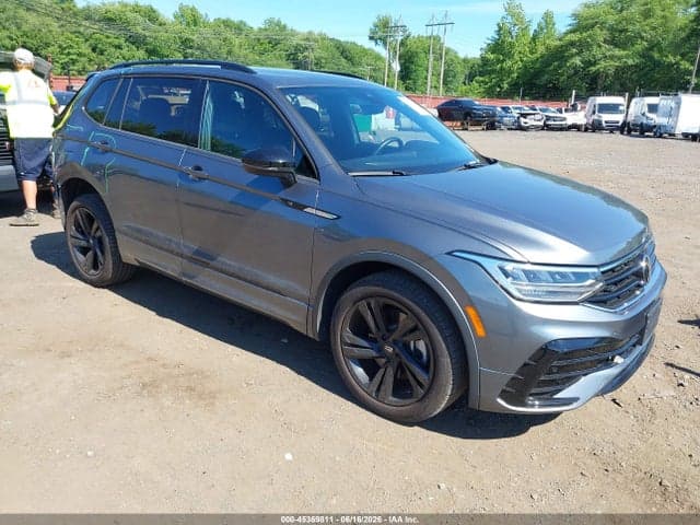 2023 VOLKSWAGEN TIGUAN 2.0T SE R-LINE BLACK