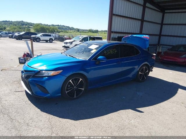 2020 TOYOTA CAMRY XSE 2