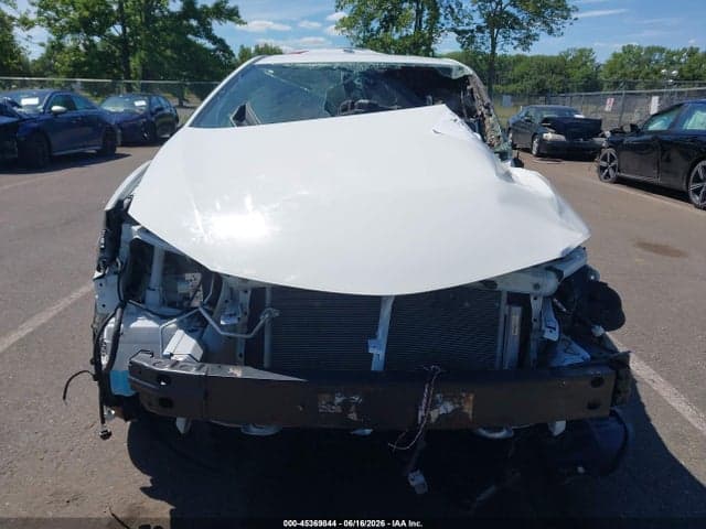 2018 TOYOTA COROLLA LE 11