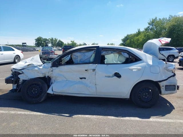 2018 TOYOTA COROLLA LE 13