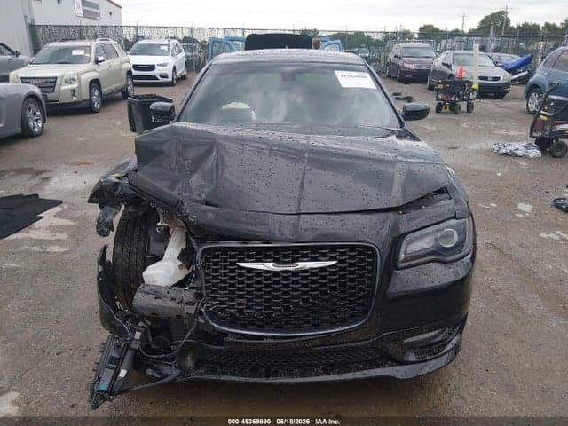 2020 CHRYSLER 300 300S 12