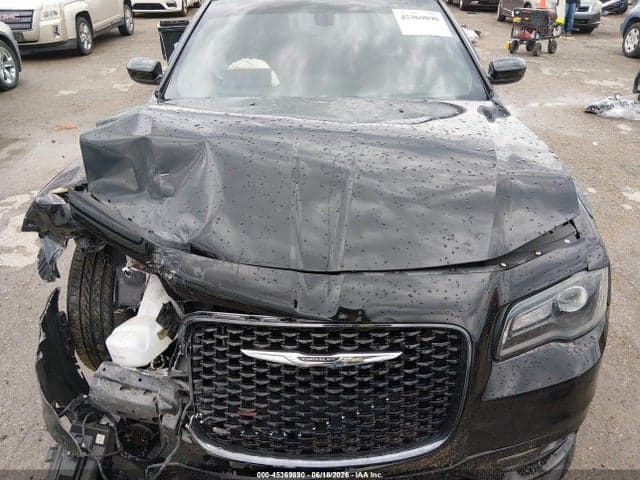 2020 CHRYSLER 300 300S 10