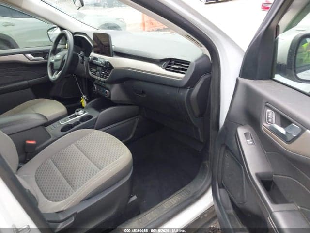 2021 FORD ESCAPE SE 5