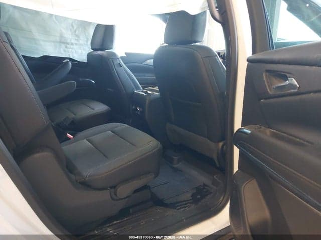 2026 CHEVROLET TRAVERSE AWD LT 8