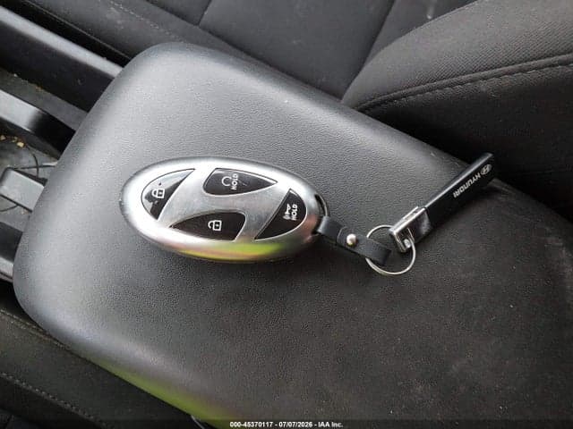 2024 HYUNDAI KONA SE 11