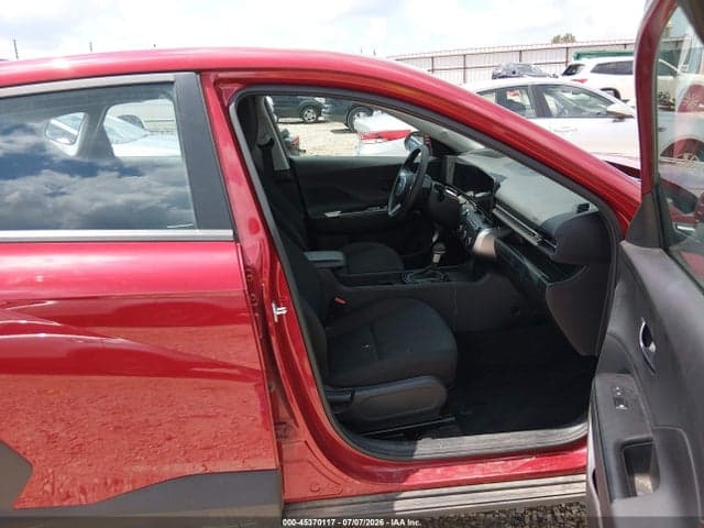 2024 HYUNDAI KONA SE 5