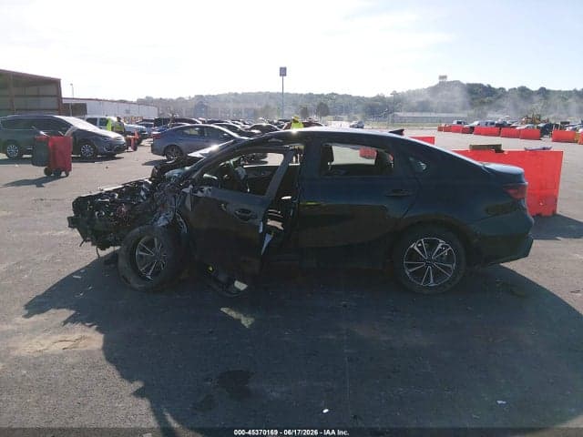 2024 KIA FORTE LXS 14