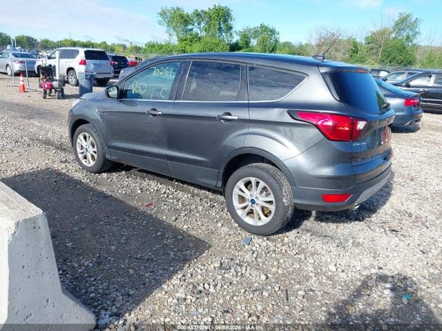 2019 FORD ESCAPE SE 3