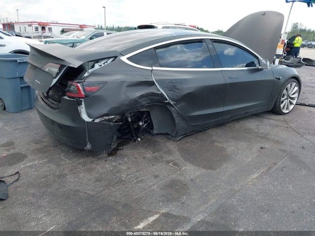 2018 TESLA MODEL 3 LONG RANGE/PERFORMANCE 4