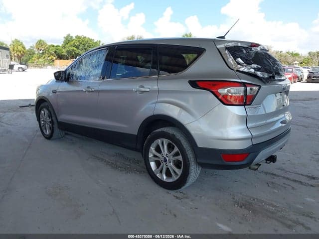 2017 FORD ESCAPE SE 3