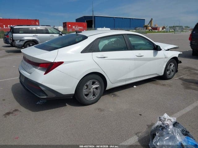 2025 HYUNDAI ELANTRA SE 4