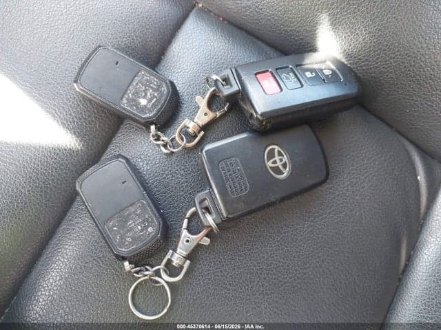 2018 TOYOTA RAV4 LIMITED 11