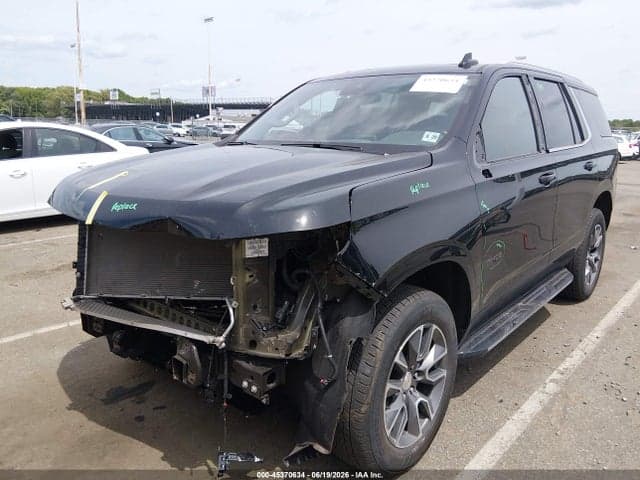 2024 CHEVROLET TAHOE 4WD LT 2