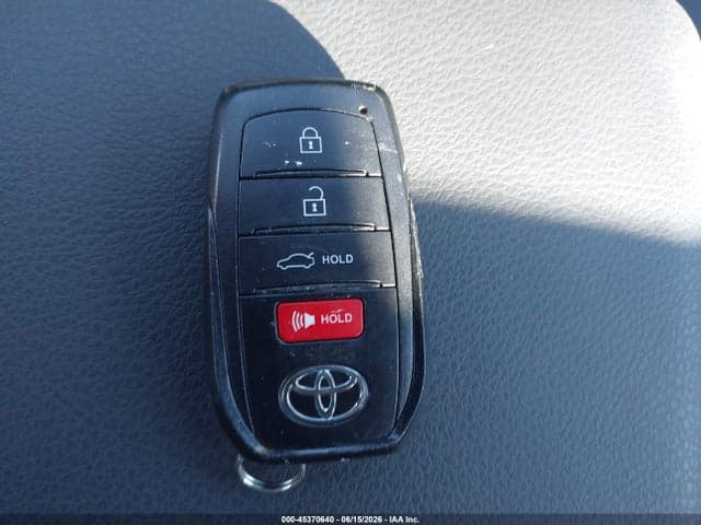 2025 TOYOTA CAMRY SE 11