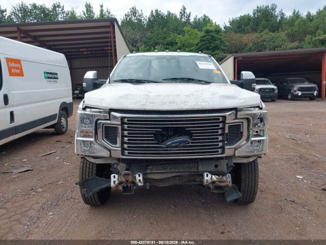 2022 FORD F-350 LARIAT 13