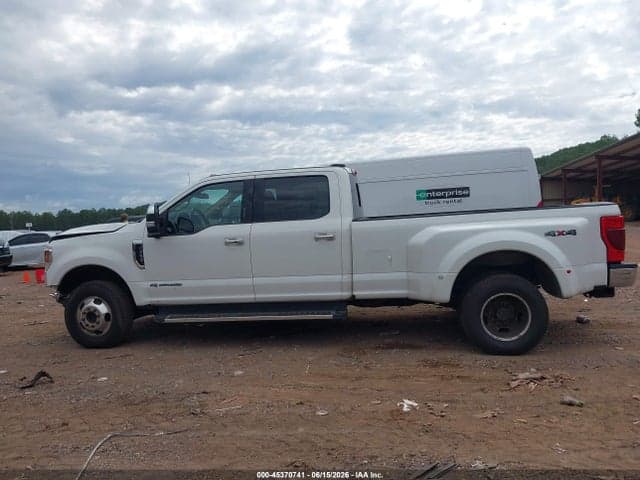 2022 FORD F-350 LARIAT 15