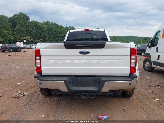 2022 FORD F-350 LARIAT 16