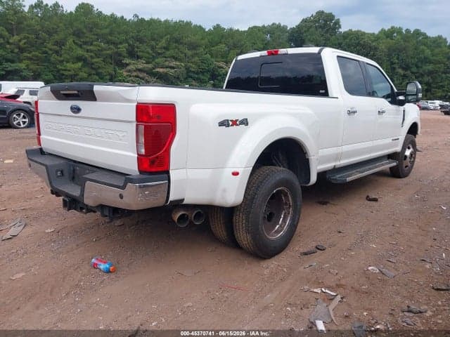 2022 FORD F-350 LARIAT 4