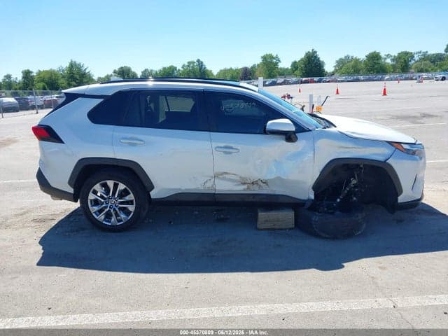 2024 TOYOTA RAV4 XLE PREMIUM 13