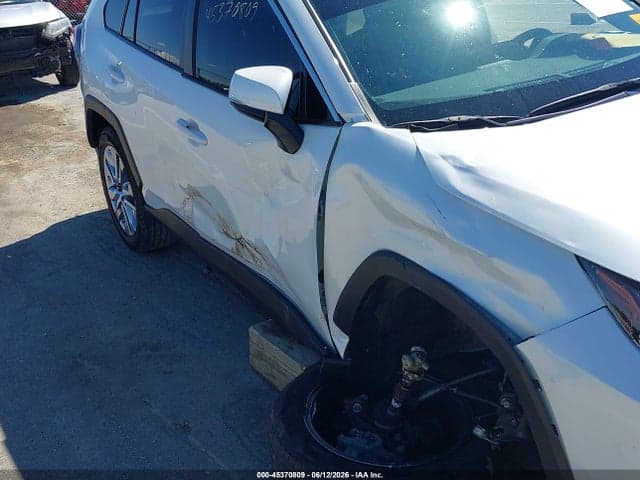 2024 TOYOTA RAV4 XLE PREMIUM 6