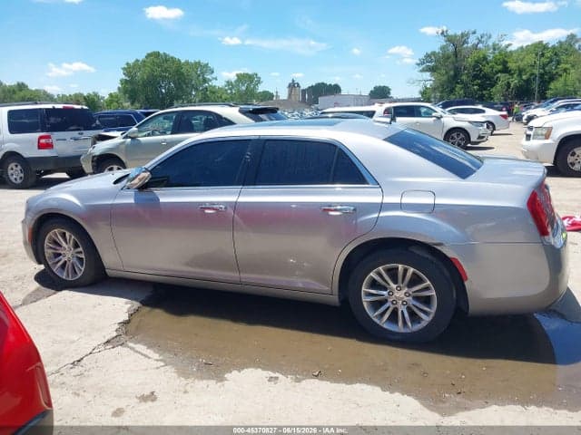 2017 CHRYSLER 300C 14