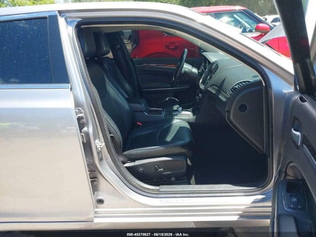 2017 CHRYSLER 300C 5