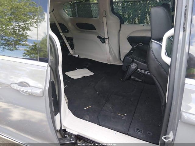 2022 CHRYSLER PACIFICA LIMITED 8