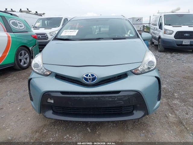 2017 TOYOTA PRIUS V TWO 12