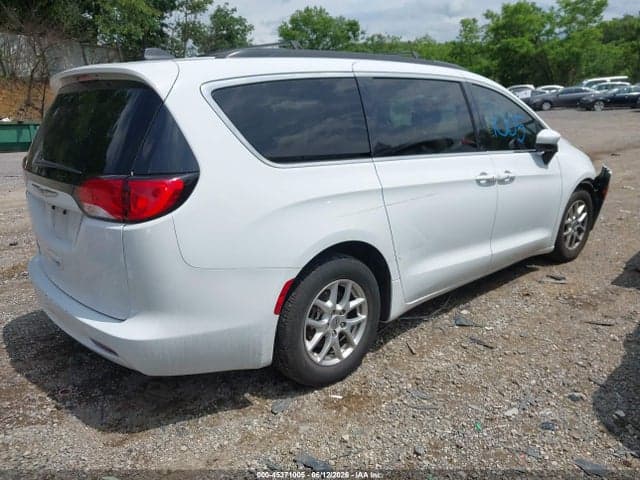 2021 CHRYSLER VOYAGER LXI 4