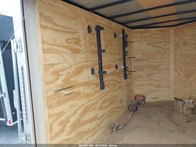2025 UTILITY TRAILER 8