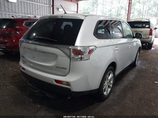 2014 MITSUBISHI OUTLANDER SE 4
