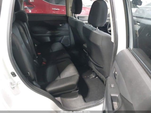 2014 MITSUBISHI OUTLANDER SE 8