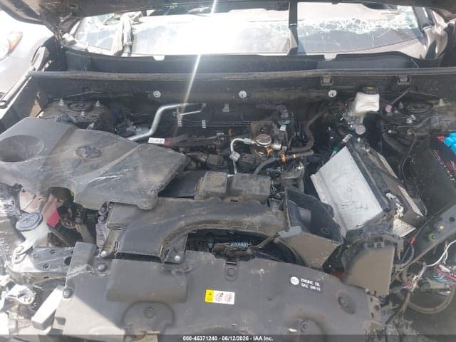 2024 TOYOTA RAV4 XLE 10