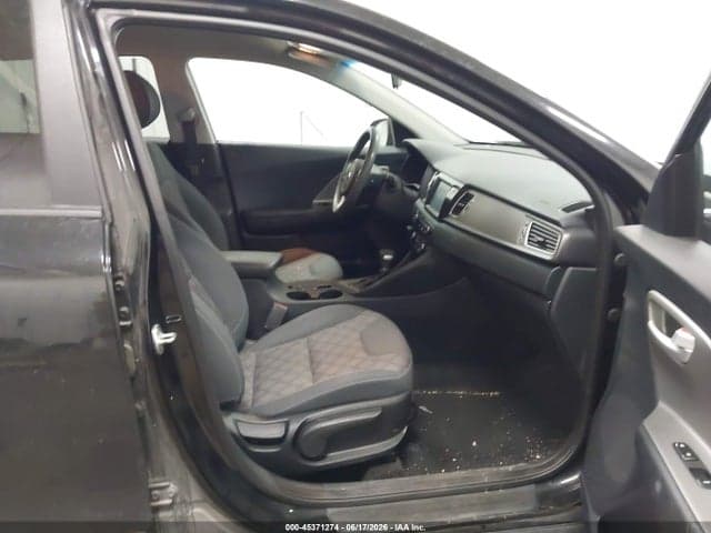 2019 KIA NIRO LX 5