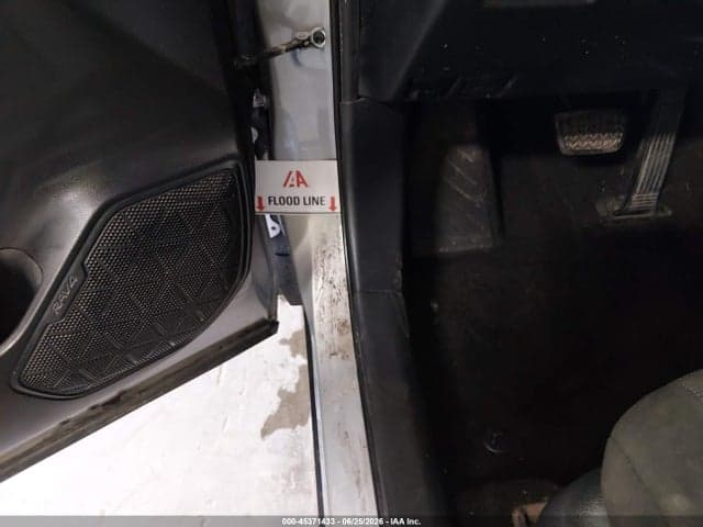 2019 TOYOTA RAV4 LE 6