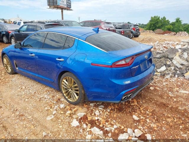2018 KIA STINGER 3