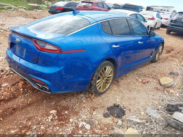 2018 KIA STINGER 4
