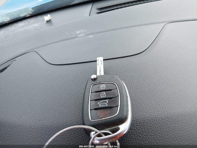 2017 HYUNDAI TUCSON SE 11