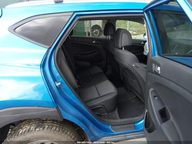2017 HYUNDAI TUCSON SE 8