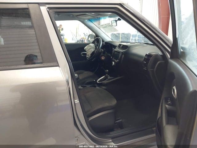 2019 KIA SOUL + 5